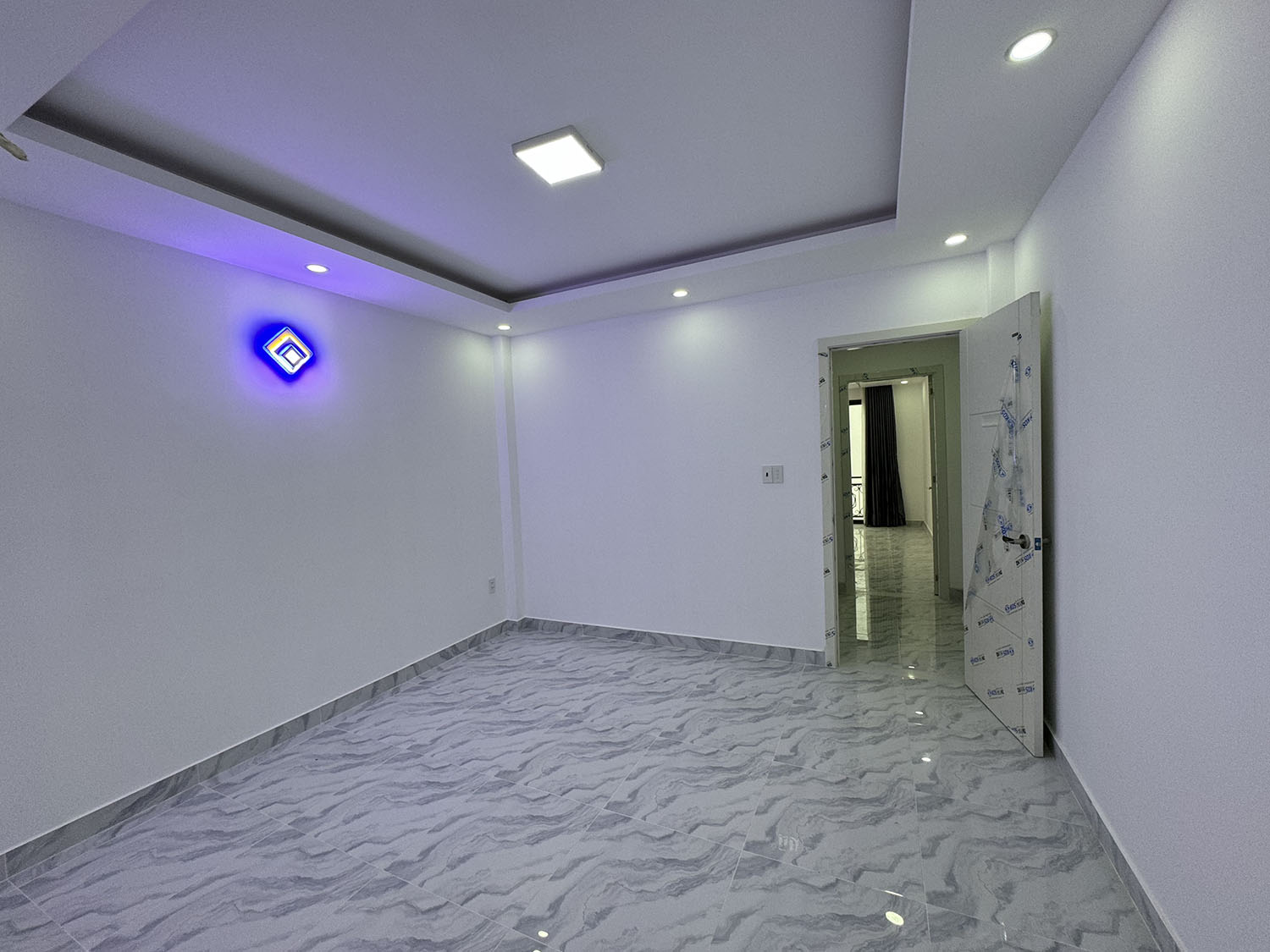 Nhà phố 3 lầu (4mx12,5m=50m2) 5 phòng ngủ hẻm ôtô 7 chỗ khu đồng bộ Nguyễn Thượng Hiền, Bình Thạnh